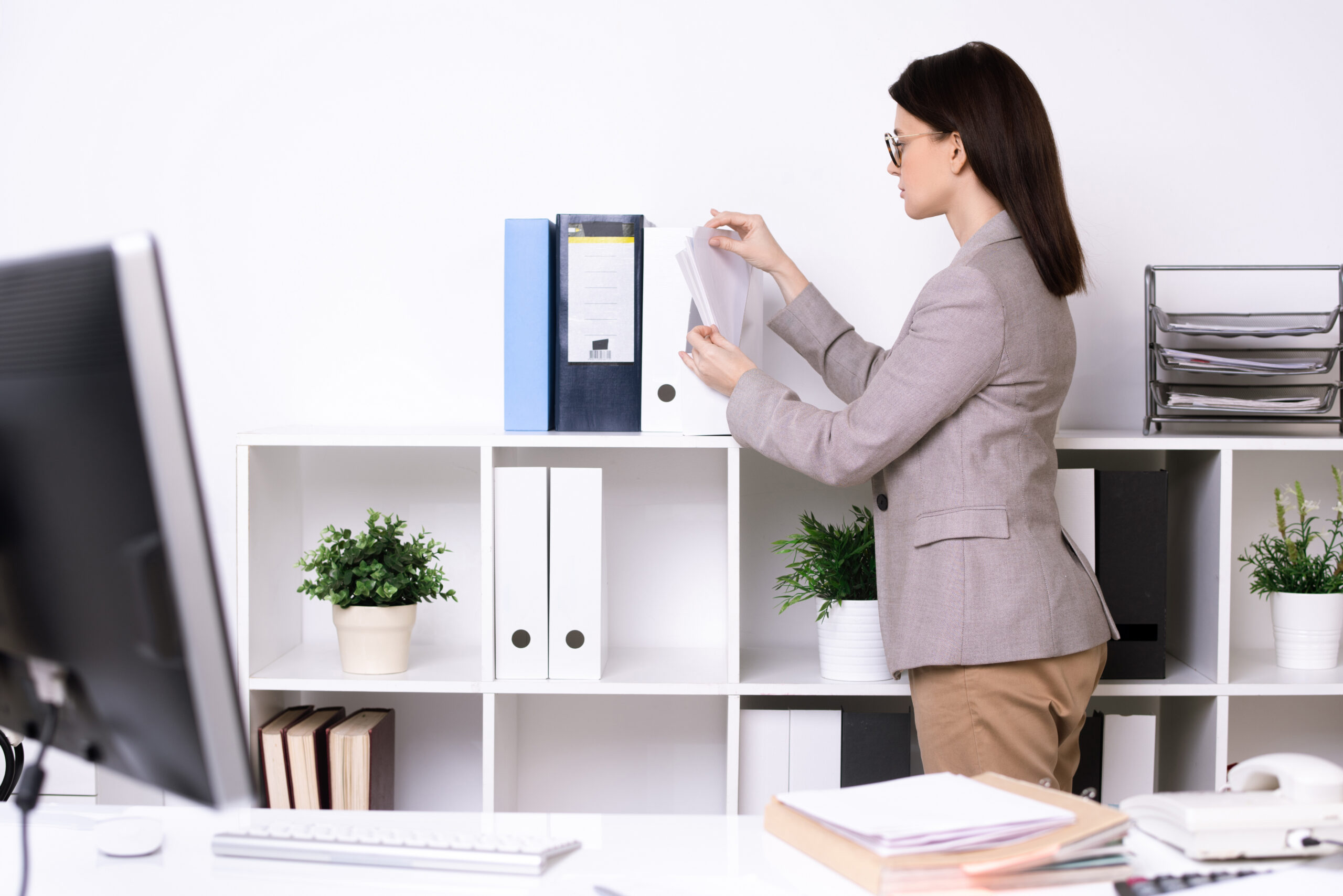 <strong>Keeping Your Office Clean: Simple Tips To Keep Your Workspace Organized</strong>